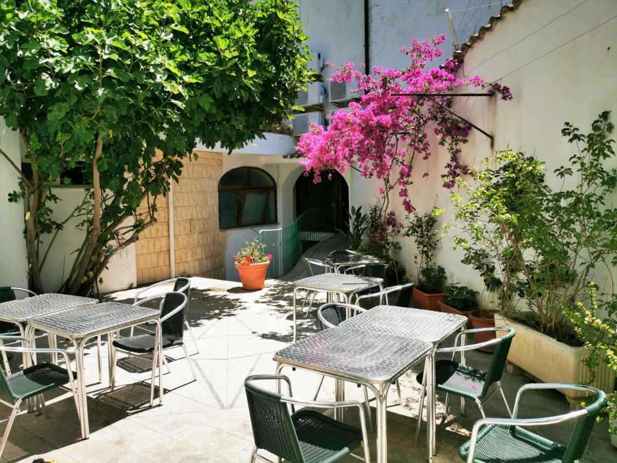 Hotel Hieracon
