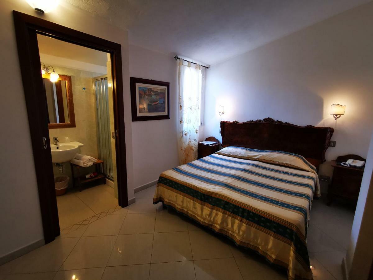 Hieracon Hotel 4*