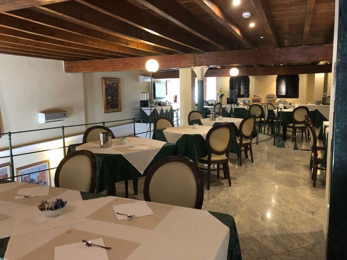 Hieracon Hotel